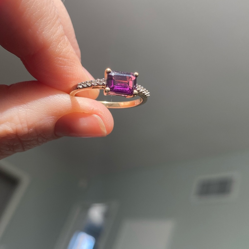 Comeria Garnet and White Zircon 9k Gold Ring size 7